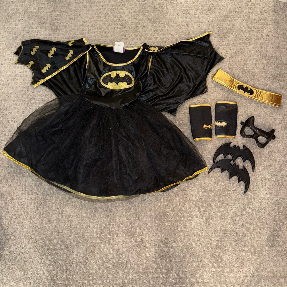 DC Comics Batgirl Costume with Iconic Bat Cape